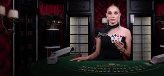 coloktoto login live casino table with dealers and players